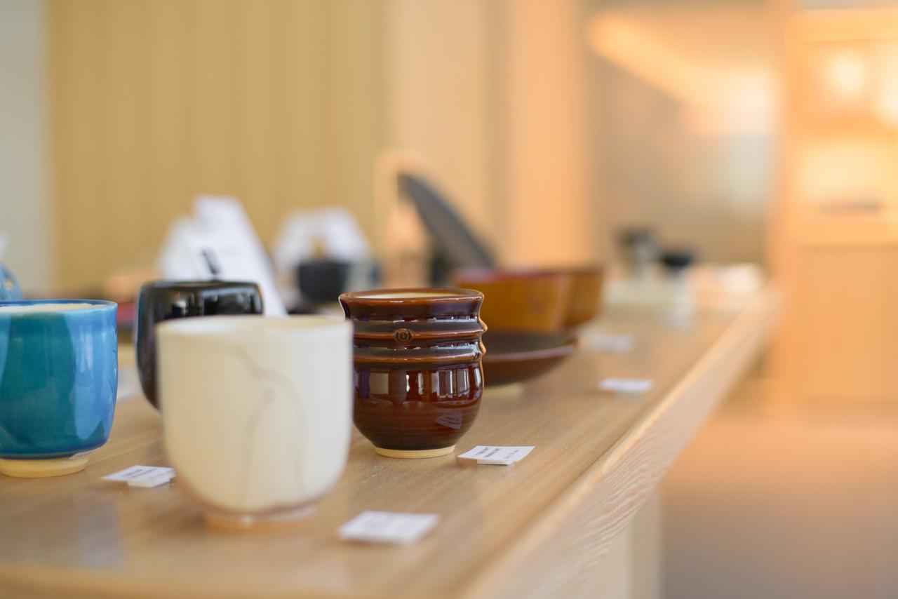Kanazawa Tokyu Hotel Exterior foto A small collection of the many objects that can be used for a game of goban
